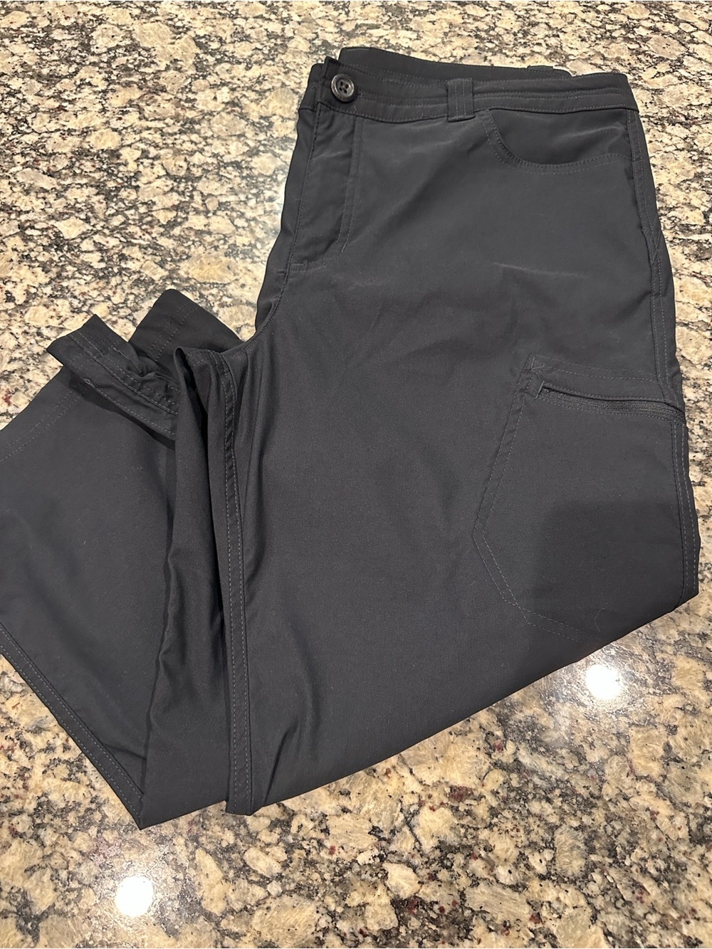 Eddie Bauer Women’s Water-resistant Tech Capri Pants size 12